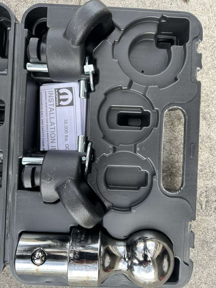 Gooseneck Hitch Ball - Mopar (82216058AC)