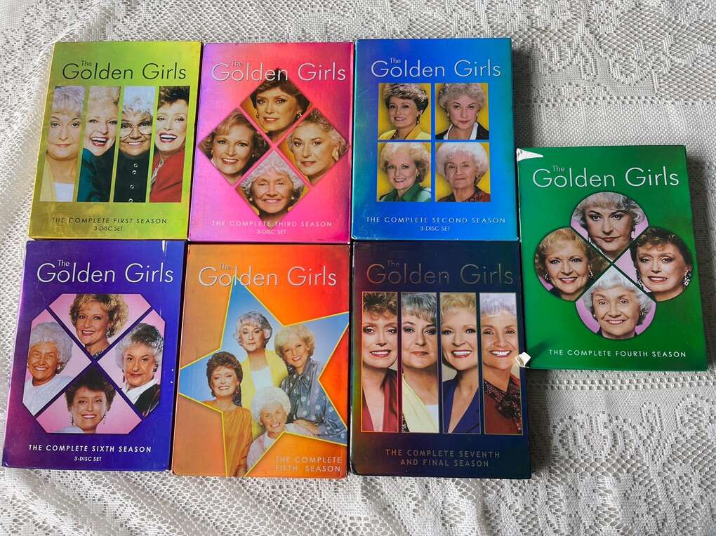 Golden Girls DVD 1-7 Season Betty White, Clue Game