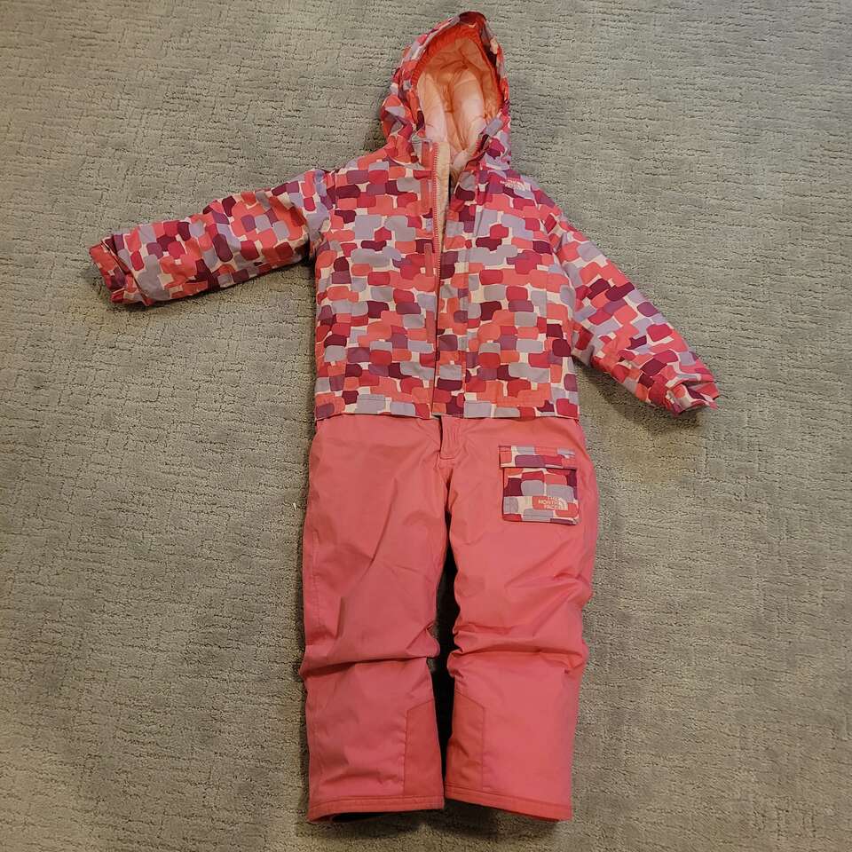 The North Face One-Piece Snowsuit - Toddler Girls' Size 5T Ski Snowboard Jacket Pant