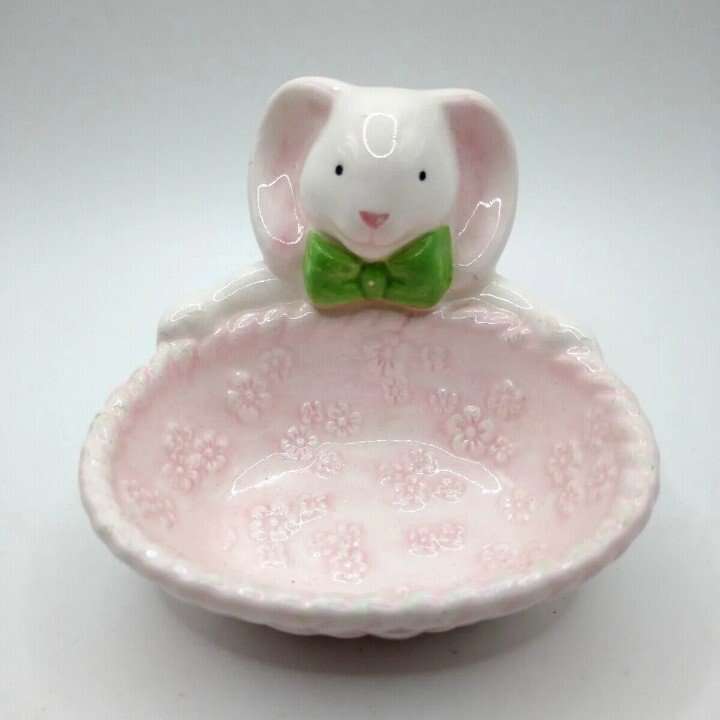 New Avon Bunny Trinket Dish