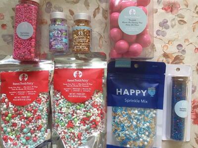 Cake Cookie Cupcake ? Sprinkles + Gum balls