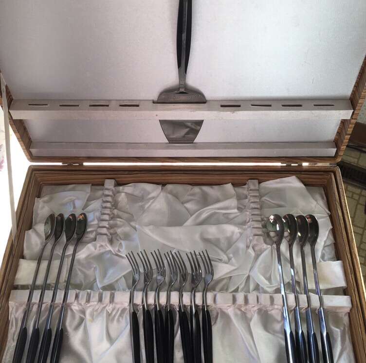 Excellent Condition Eldan Cutlery Japan  Part Set