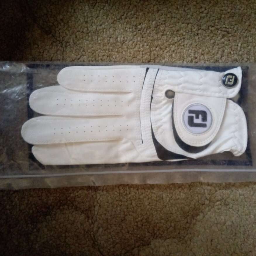 New Foot Joy Women's R Golf Glove