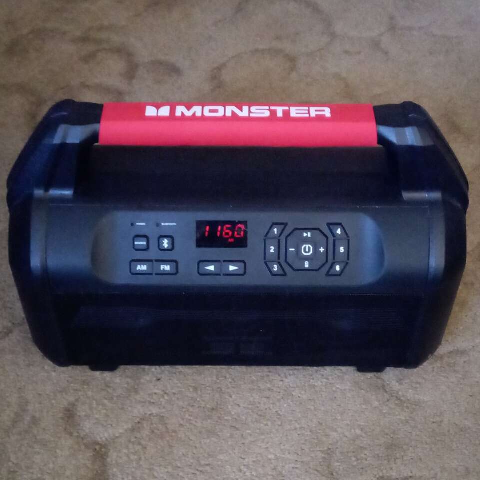Like New Monster Roam AM/FM Bluetooth Speaker