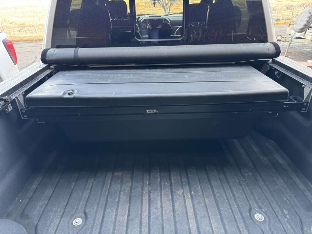 Ford F350 tonneau cover and tonneau mate toolbox