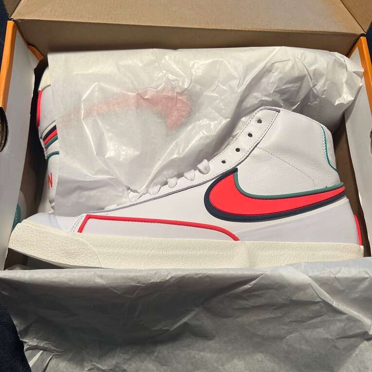 Nike Vintage 77 Crimson Size 13