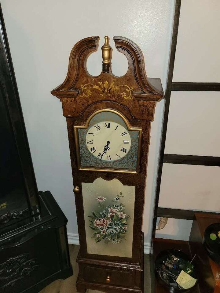 Grand mother clock