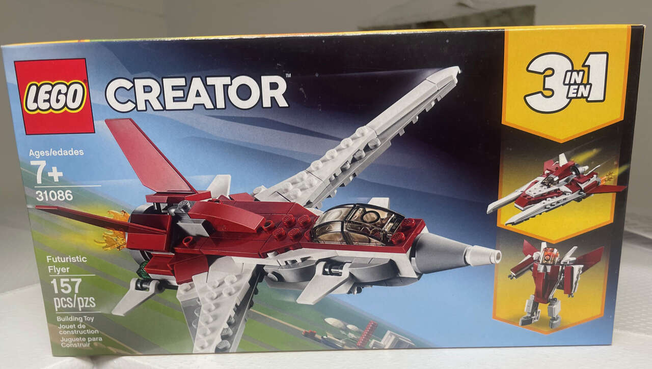 LEGO Creator Futuristic Flyer 3 in 1 #31086, RETIRED, New