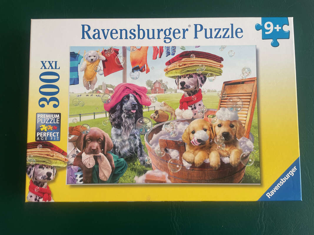 Ravensburger - Dogs Laundry Day - 300 Piece XXL Large Format Jigsaw Puzzle