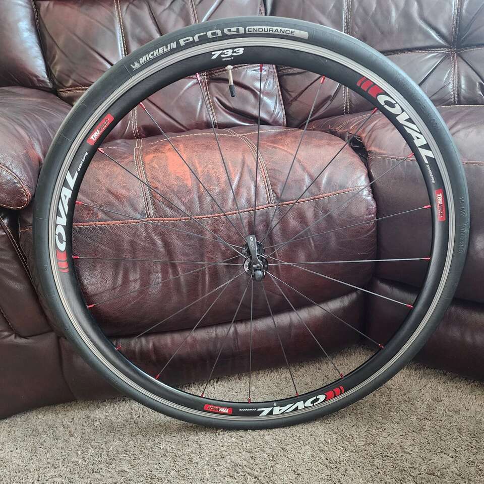 Oval 733 front wheel