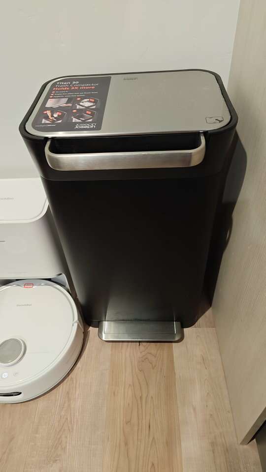 Joseph Joseph Titan Compactor Trash Can
