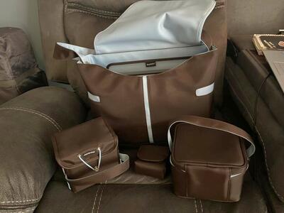 New Medela Breast Pumping Diaper Bag