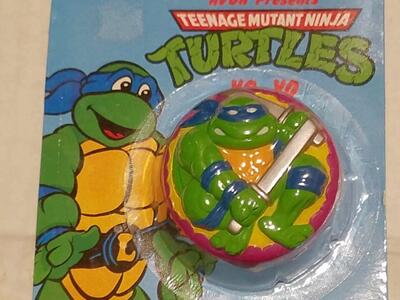 Vintage Avon Mutant Leonardo yo-yo