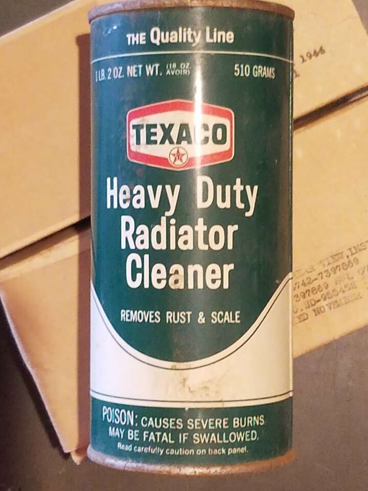 1967 can of Texaco radiator cleaner