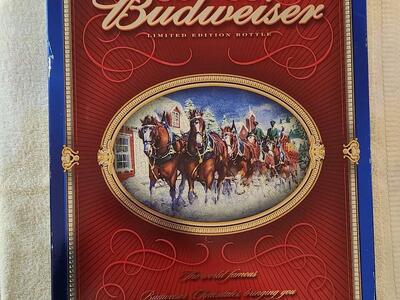 Budwieser holiday set. new in box- 2000