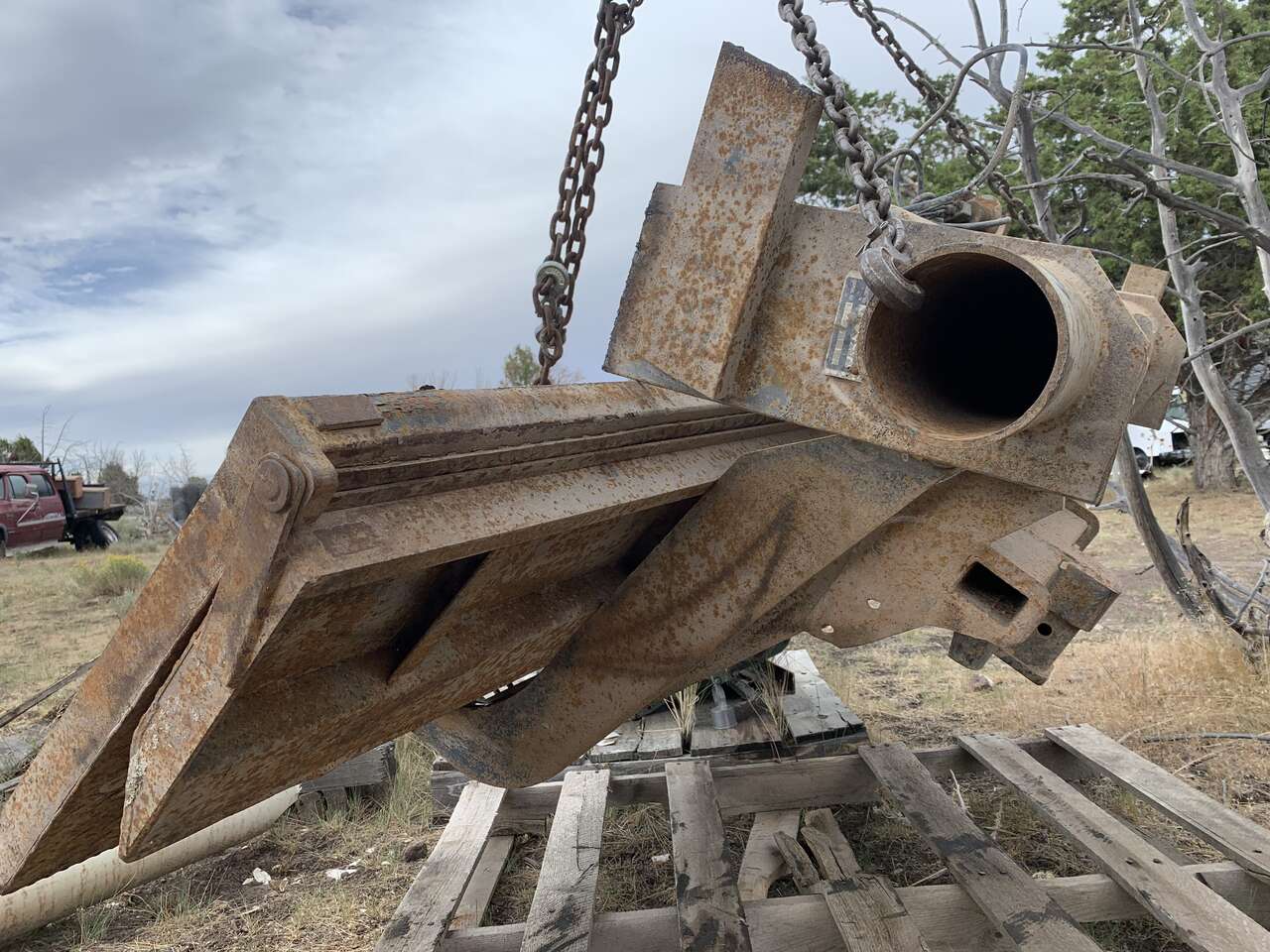 Tommy lift, electric over hydraulic, self contained