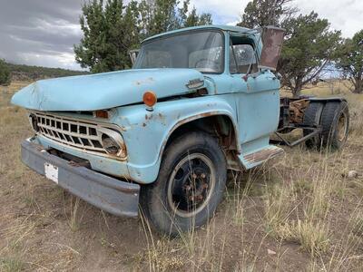 1965 Ford F600 V8