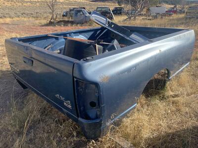 03 Dodge 2500 long bed with tailgate