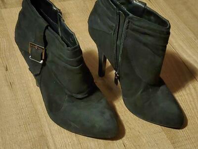 Forever Ankle Boots Ladies Women Size 7 Black Mid Heeled Shoes Suede Side Zipper