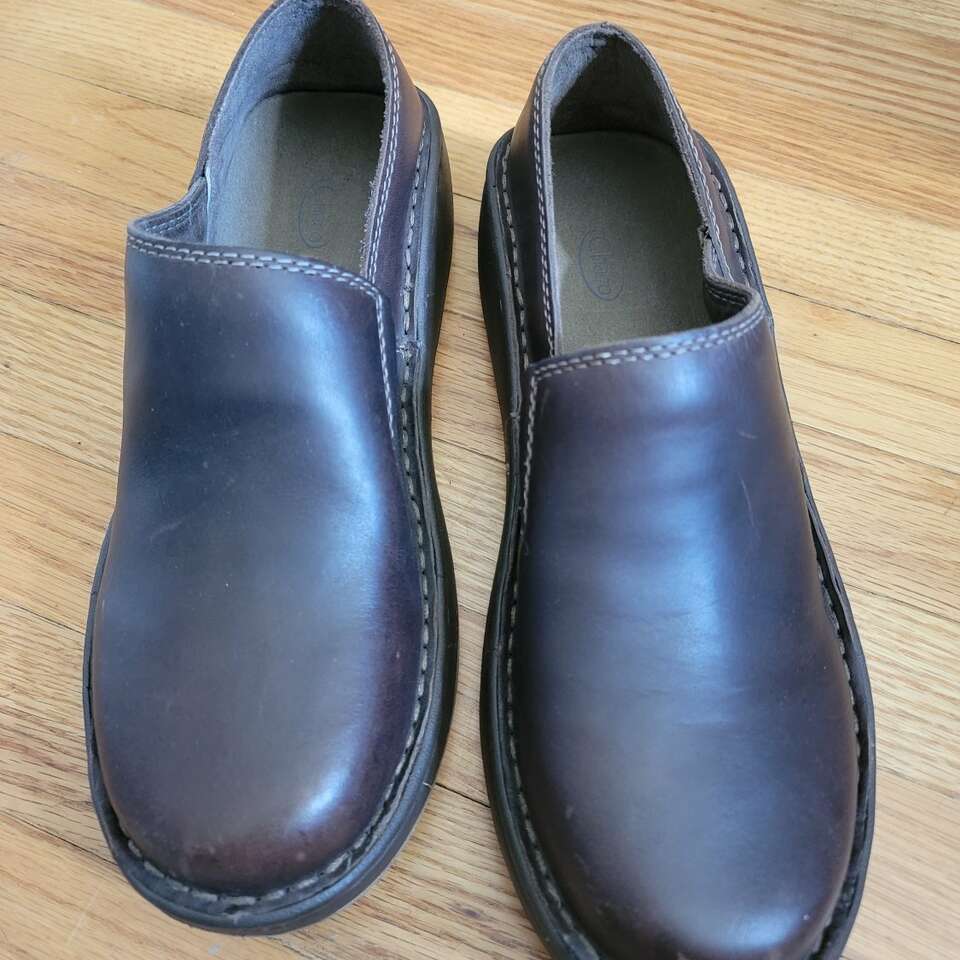 Chaco Gunnison brown shoes (size 9)