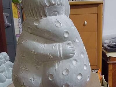 Isabel Bloom Hugs Sculpture