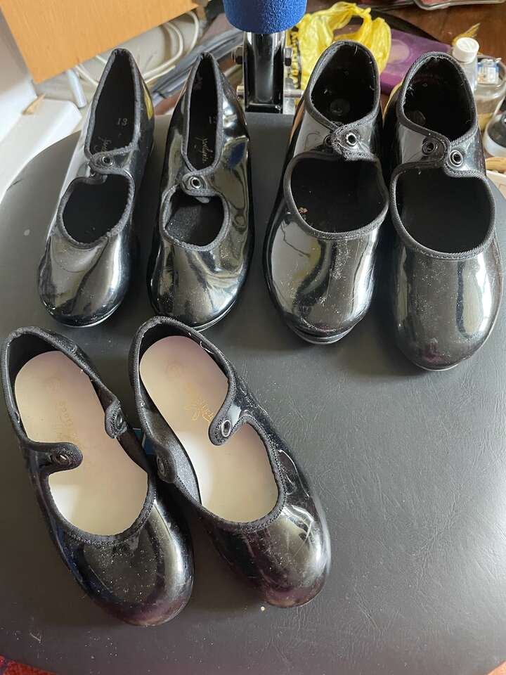Kids tap shoes