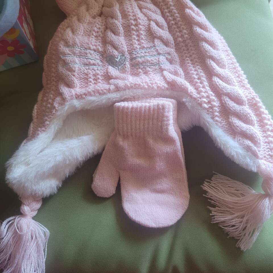 PINK KITTY toddler Winter  hat & mittens set set.