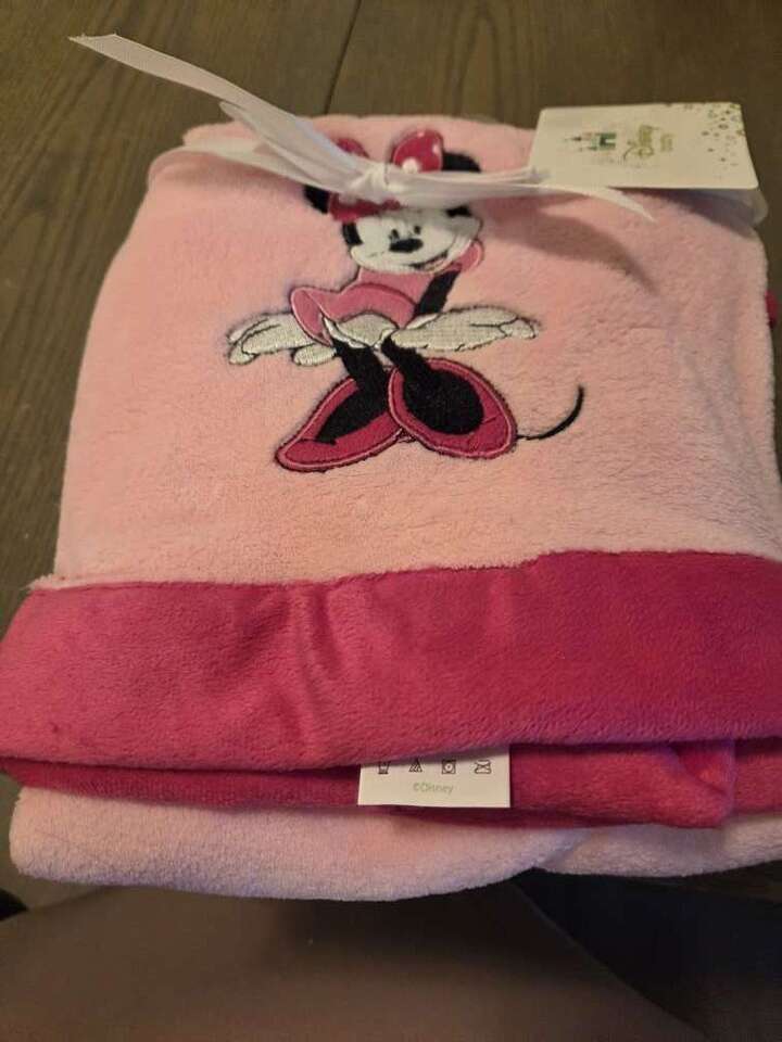 Disney Minnie Mouse Fleece BABY blanket