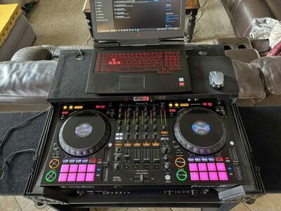 DJ & Karaokee Business/Equipment