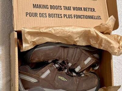 Brand new - KEEN Utility Detroit XT ESD Steel Toe Work Shoes - Cascade Brown/Gargoyle - size 10.5