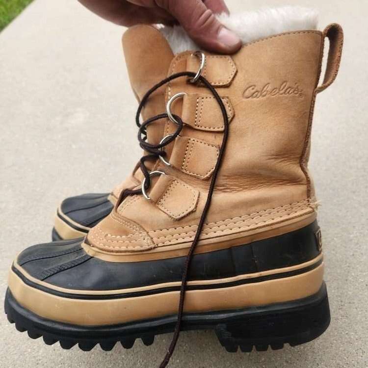 Women Sorel (Cabelas Brand) Boots (like new) Size