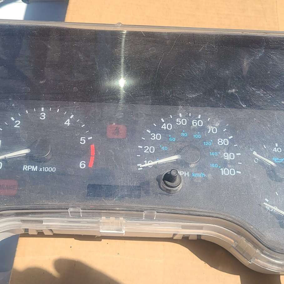 1998-1999 Jeep Wrangler Cluster