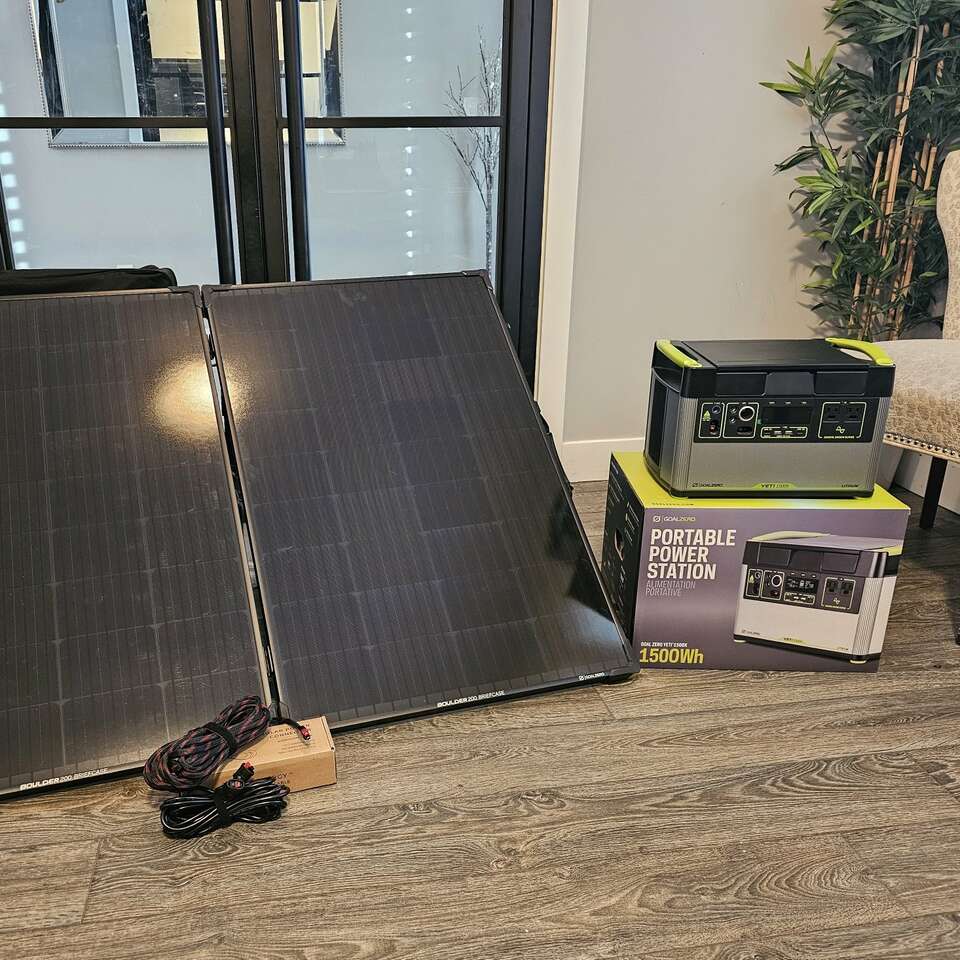 Solar Generator and Solar Panel Package