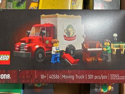LEGO ICONS Moving Truck New