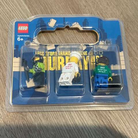 367 Of 400 Murray LEGO STORE GRAND OPENING 2013