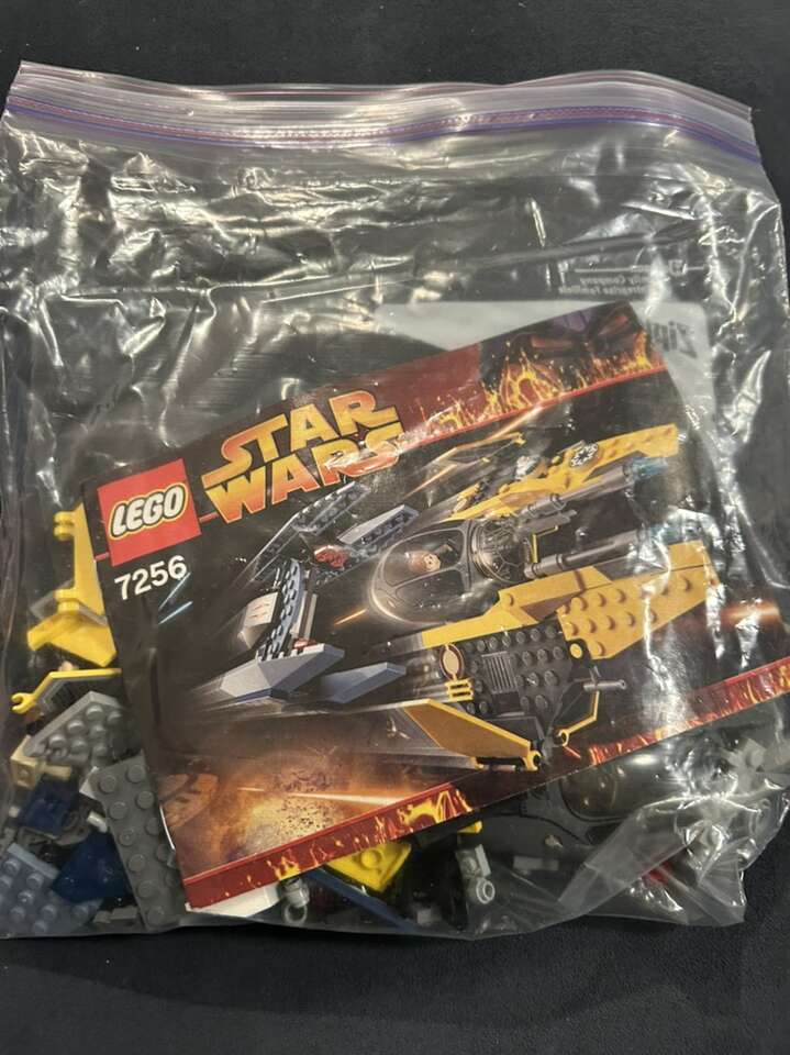 LEGO 7256 Jedi Starfighter And Vulture Droid
