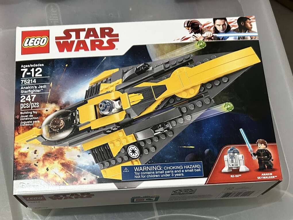 LEGO Star Wars Anakin's Jedi Starfighter New