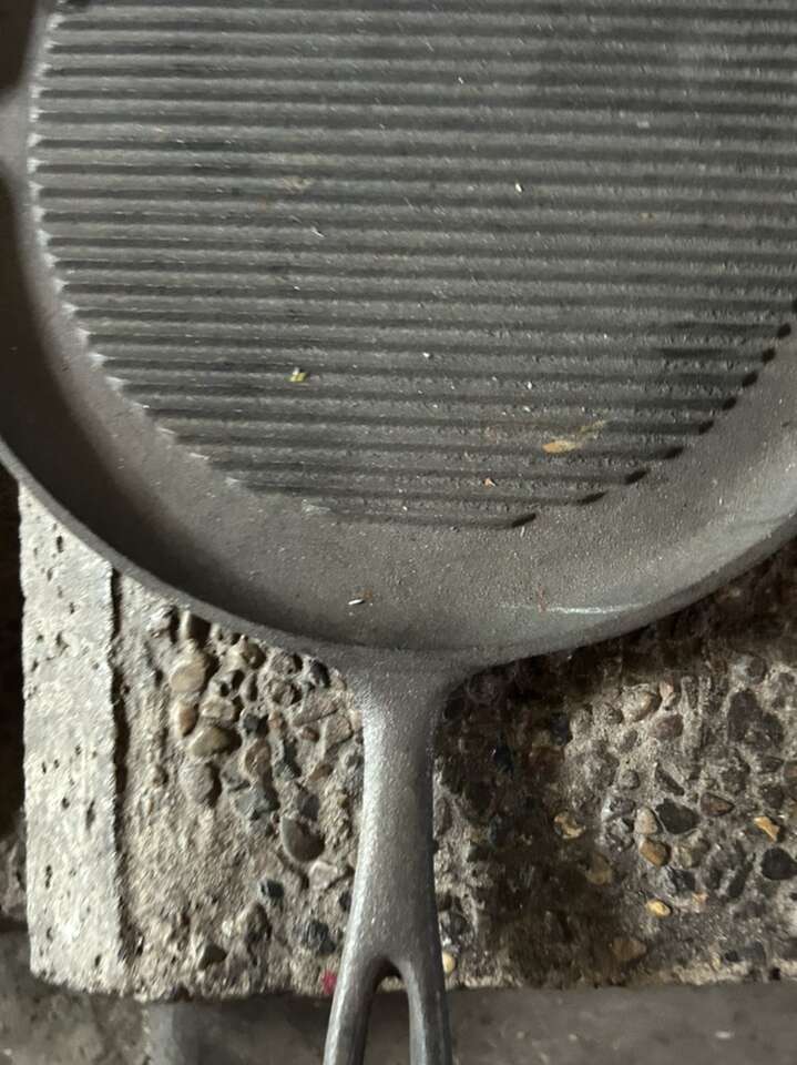 Two Cast Iron Skillet Lodge 14.5 Inches Round P14P