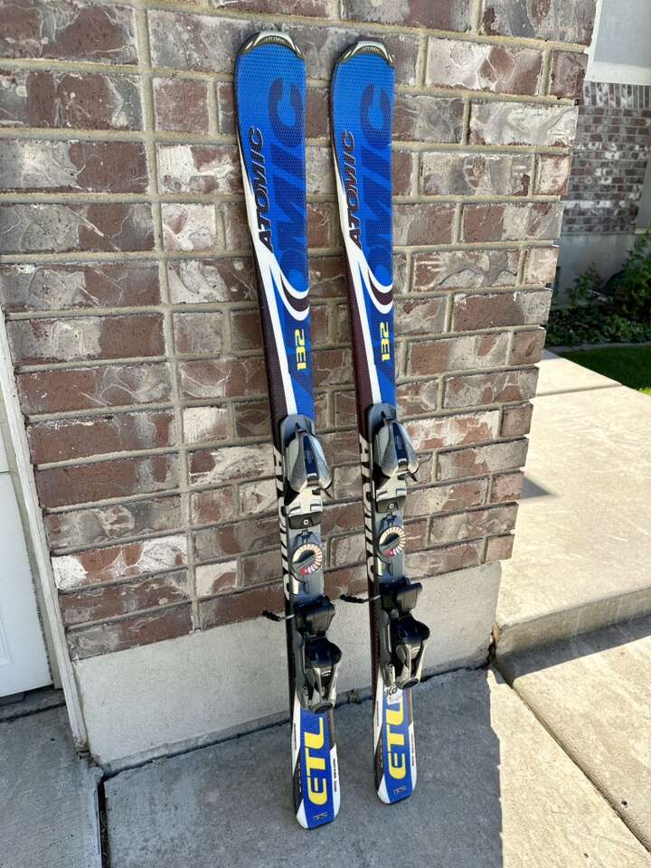 132 132cm Atomic ETL Skis W/Bindings
