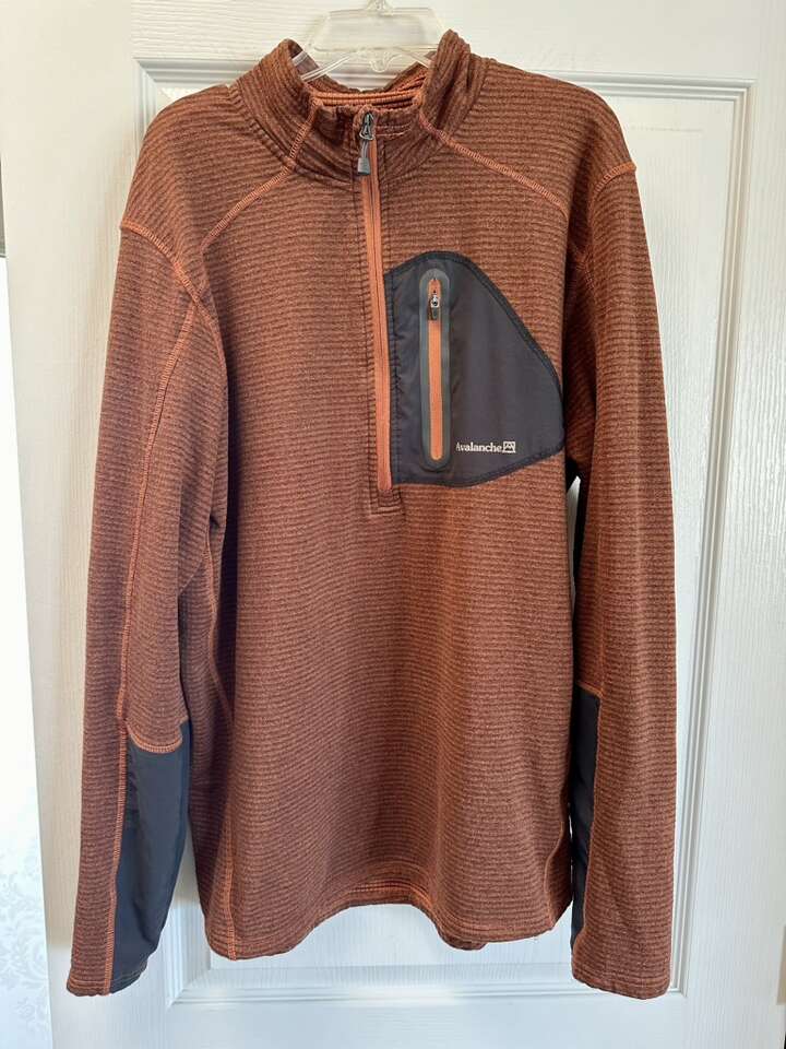(2)Mens Large Avalanche 1/2 Zip Pullover Sweater