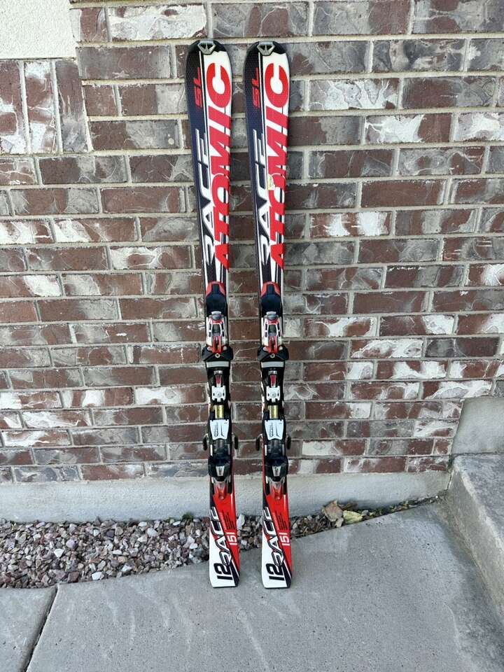 151 151cm Atomic Race SL 12 Skis W/Bindings