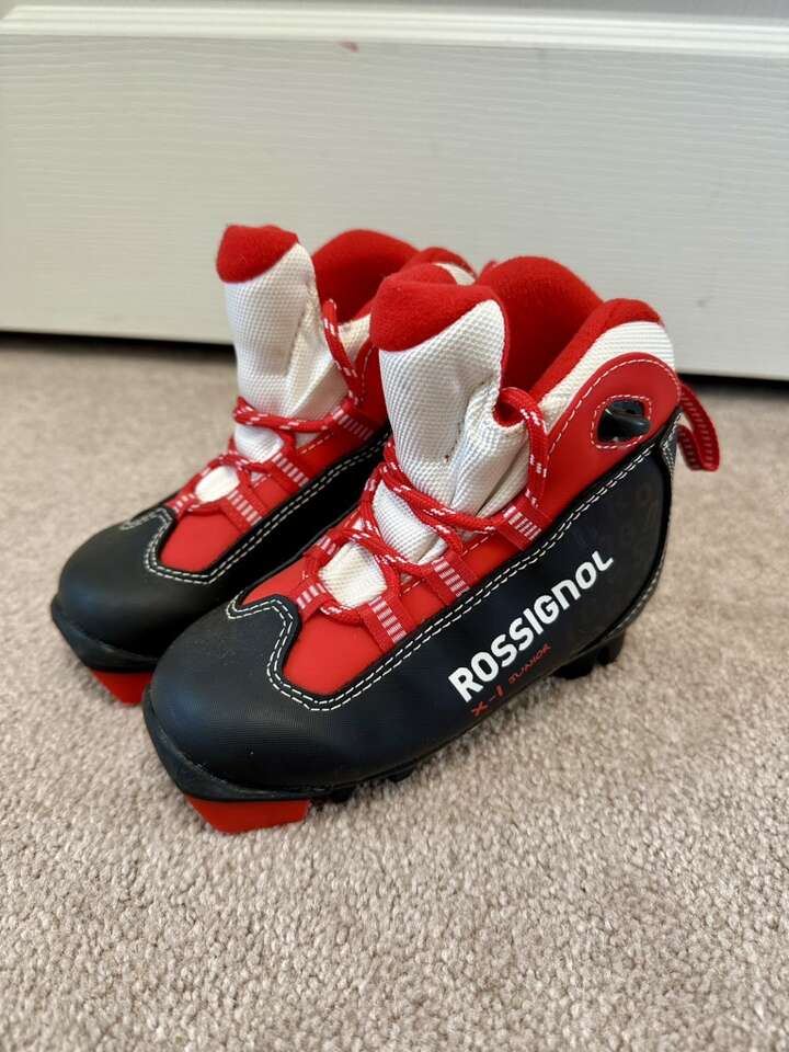 Kids Size 27 Rossignol X-1 Junior XC Ski Boots