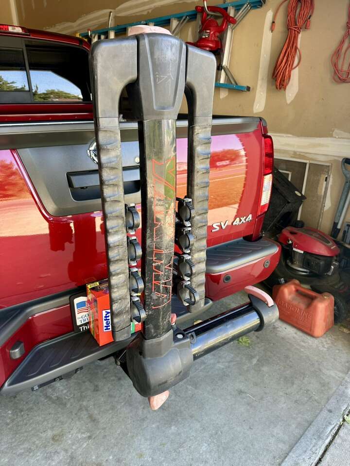 Yakima FullSwing 4 Bike Hitch Rack Full Swing Away