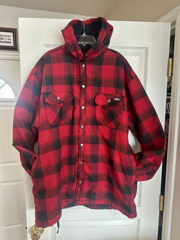 Mens XL Dickies Red & Black Plaid Button Jacket