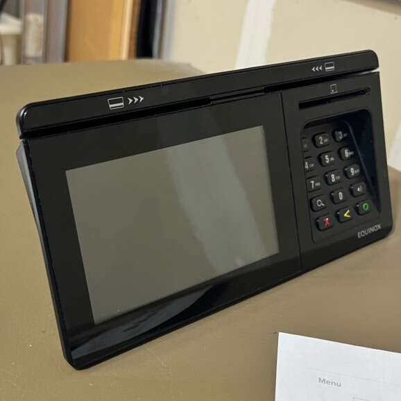 Like New Credit Card Reader - Point Of Sale