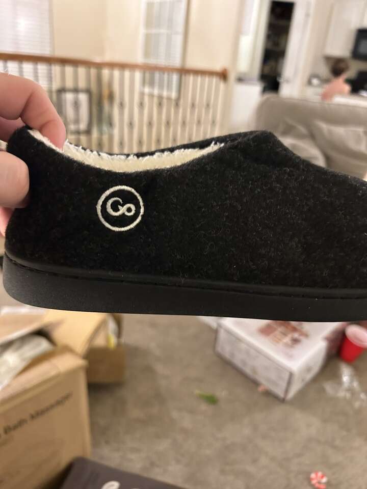 Kids Large Fleece Slippers - New!