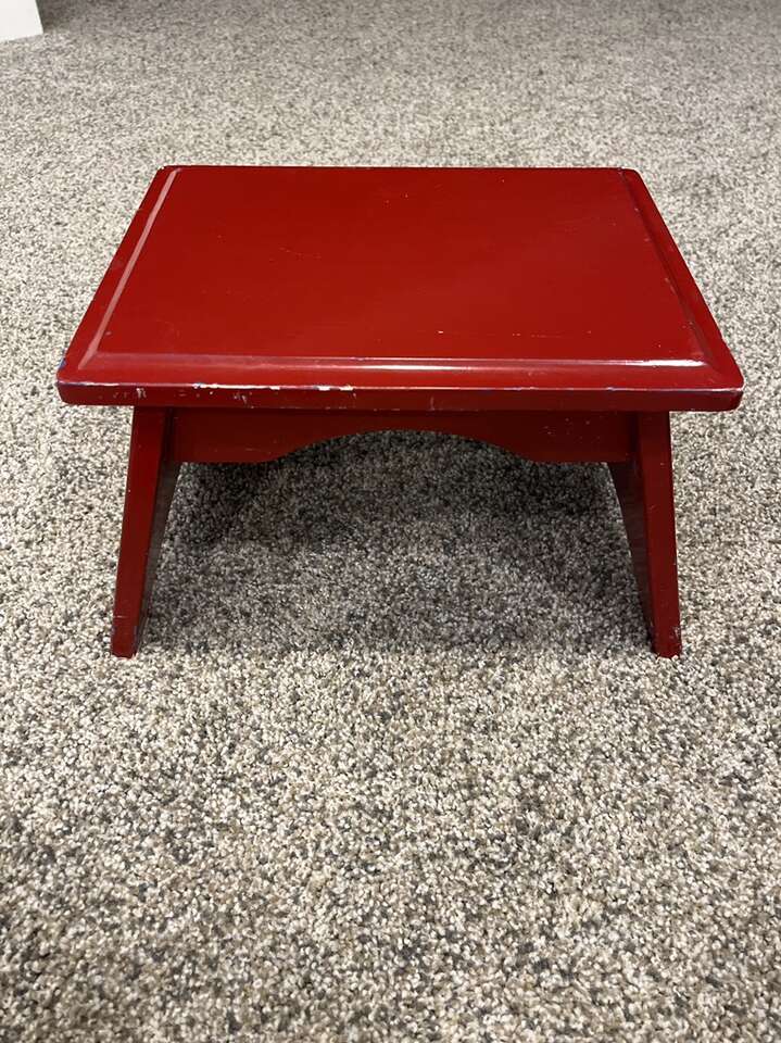 Sturdy Children’s step stool Furniture