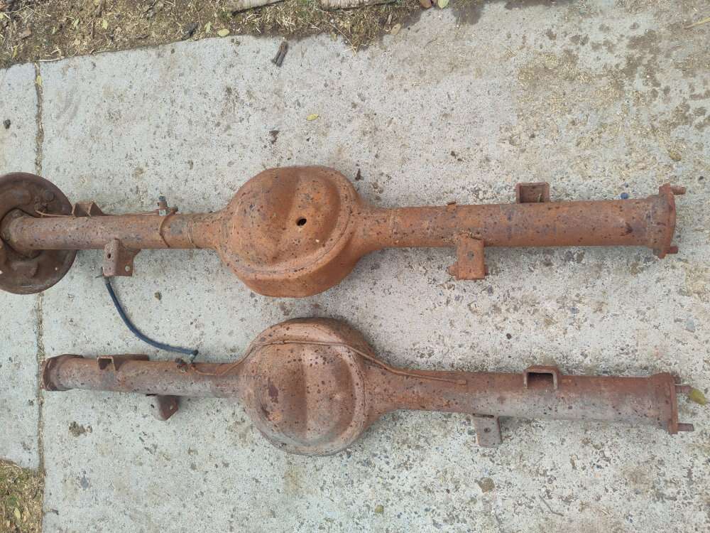 Ford Centered 9" rearend housings