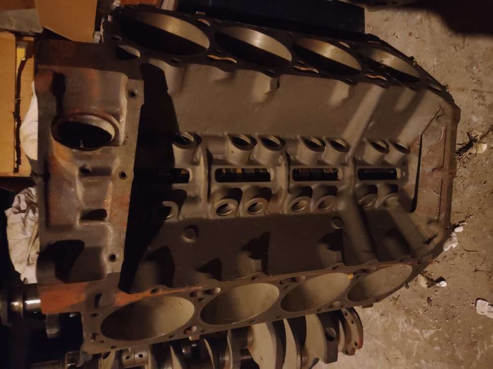 Mopar 400 .O30over Block with pistons and rods