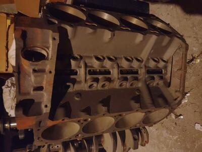 Mopar 400 .O30over Block with pistons and rods